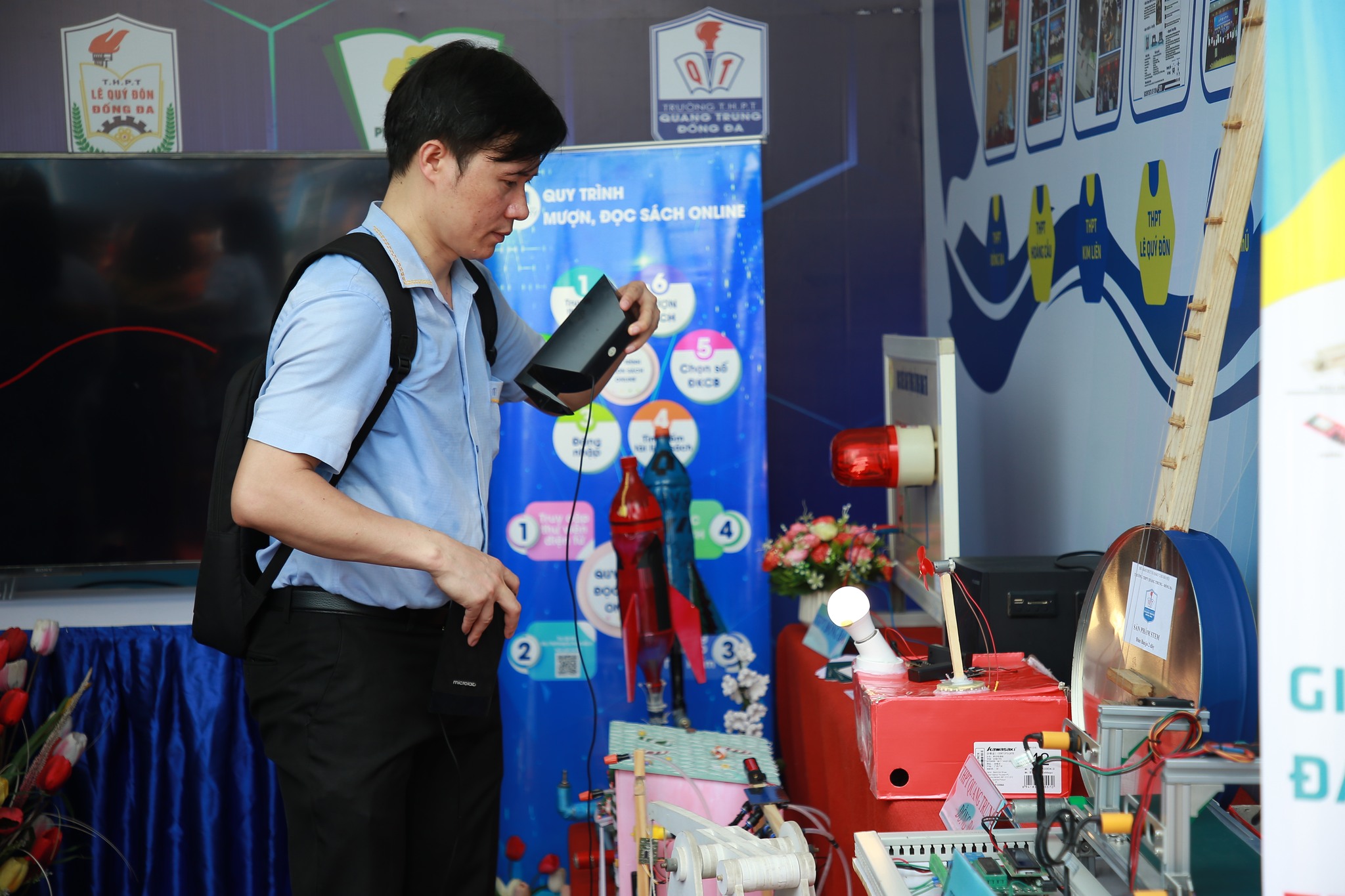 CÁC THẦY CÔ TRƯỜNG PHC ĐẠT GIẢI TRONG NGÀY HỘI CNTT CẤP THÀNH PHỐ CÁC THẦY CÔ TRƯỜNG PHC ĐẠT GIẢI TRONG NGÀY HỘI CNTT CẤP THÀNH PHỐ