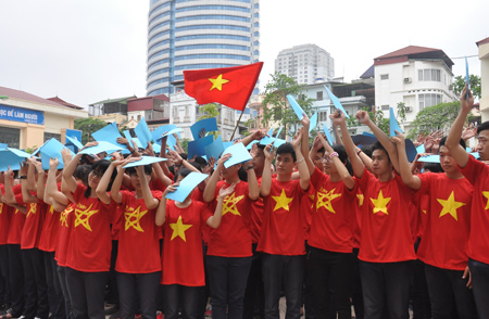 yêu nước, chủ quyền, biển đảo, biển Đông, Trường Sa, Hoàng Sa, thiêng liêng, chào cờ, quốc ca yêu nước, chủ quyền, biển đảo, biển Đông, Trường Sa, Hoàng Sa, thiêng liêng, chào cờ, quốc ca