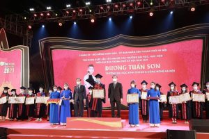 CỰU HS DƯƠNG TUẤN SƠN ĐƯỢC VINH DANH THỦ KHOA TỐT NGHIỆP ĐẠI HỌC