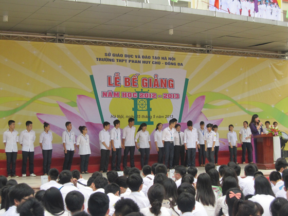 Bế Giảng năm học 2012-2013