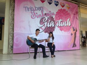 Sinh hoạt tuần chủ đề "Tình bạn, tình yêu, gia đình"