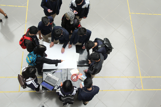 Học sinh lớp 12 phấn khởi tham quan học tập tại Đại học FPT