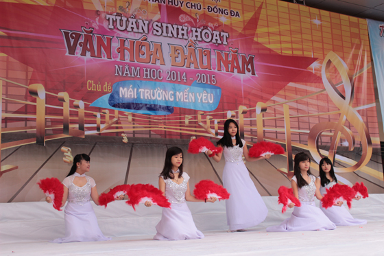 Tuần sinh hoạt Văn hóa đầu năm: Chương trình "Mái trường mến yêu"