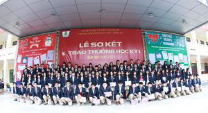 Đầu năm 2016, phấn khởi với Lễ Sơ kết và trao thưởng học kỳ I