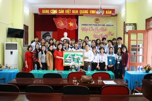 Giao lưu gắn bó tại trường THPT Trần Đăng Ninh: Nhịp cầu tri thức nối chung vui