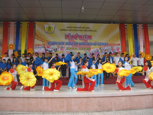 Lễ kỉ niệm 82 năm ngày thành lập Đoàn TNCS Hồ Chí Minh 1931-2013