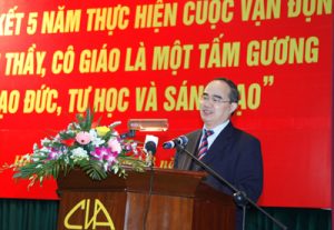 Thầy cô phải nêu gương và tự hoàn thiện mỗi ngày