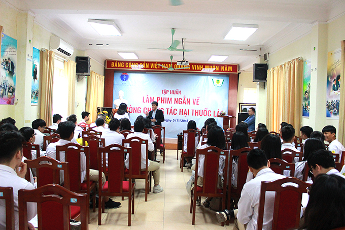 Tập huấn làm phim ngắn về phòng chống tác hại của thuốc lá cho học sinh