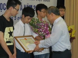 Bộ GD-ĐT khen thưởng HS đoạt giải Olympic Tin học châu Á 2013
