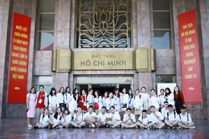 Học ở Bảo tàng Lịch sử Quân Sự VN, Bảo tàng  Văn học VN và Bảo tàng Hồ Chí Minh